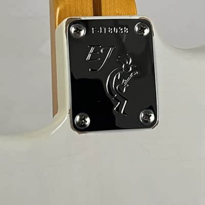 Fender Eric Johnston Stratocaster White Maple 2016 image 15