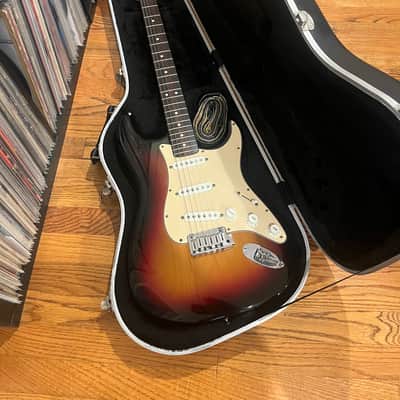 Fender American Series Stratocaster with Rosewood Fretboard 2000 - 2007 - 3-Color Sunburst image 7