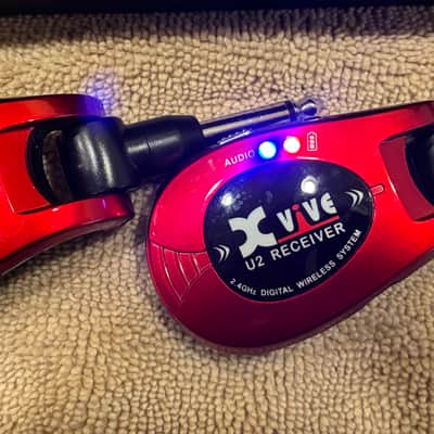 Xvive U2 Wireless Guitar System 2010s - Red image 2