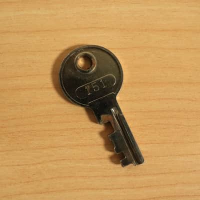 Vintage Excelsior Key # 151 Fits many Fender & Gibson Guitar Cases - Saddle Bags image 2