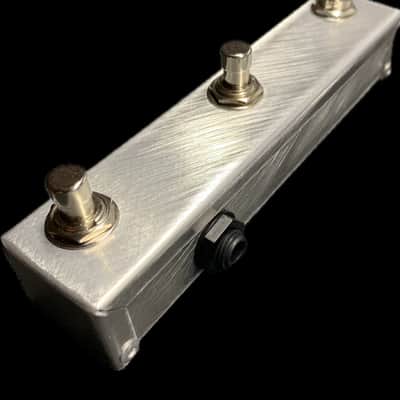 Loop-Master Strymon MultiSwitch Clone – 3-Button Aux Footswitch TRS, USA Made, In Stock image 2