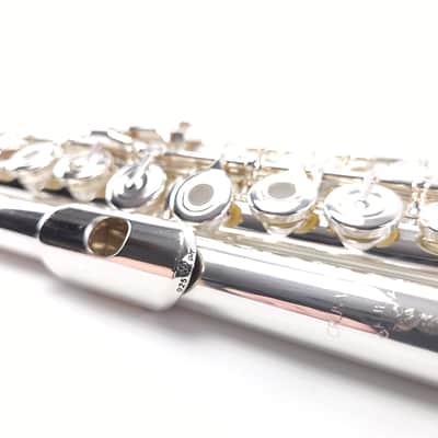 Refurbished Gemeinhardt Platinum- Silver Lip 33SHB Intermediate B Foot Flute +Warranty image 4