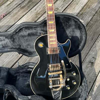Gibson Les Paul "Black Beauty" 2003 Classic - Ebony with Gold Hardware and Bigsby Tremolo image 2