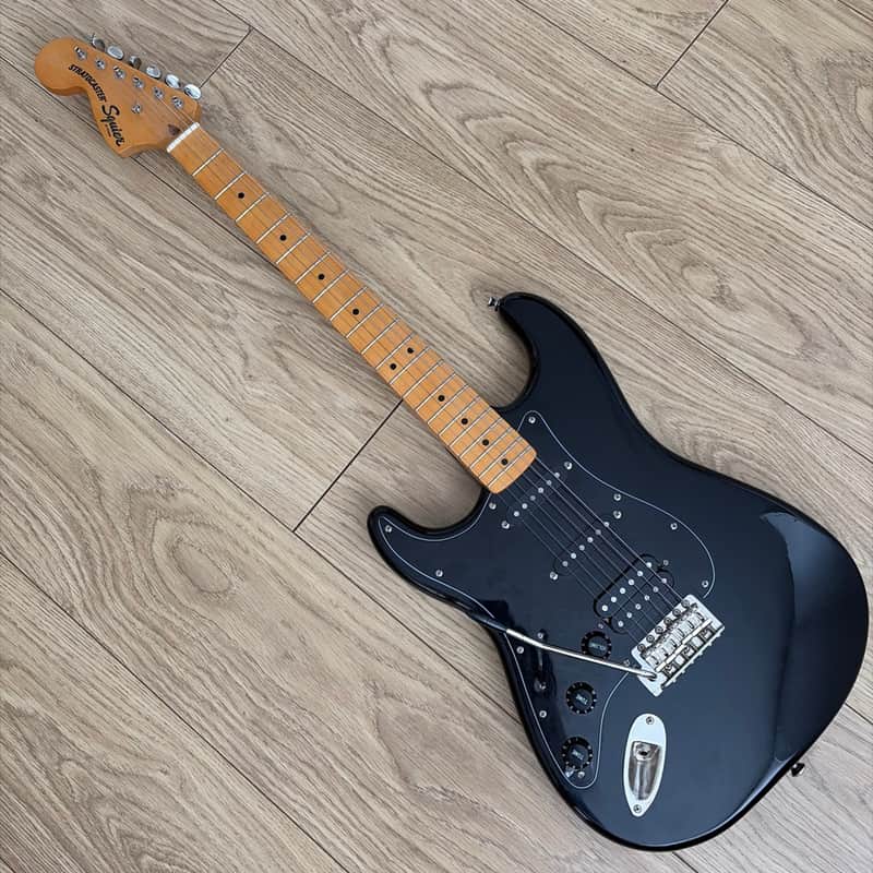 Squier Classic Vibe '70s Stratocaster HSS Left-Handed with Maple Fretboard 2019 - Present - Black image 1