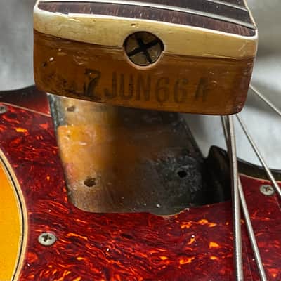 Fender Jazz Bass 1966 - Sunburst Dot/Binding - Super image 16