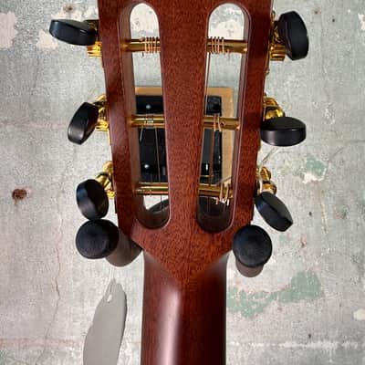 Alvarez Yairi Masterworks Slope Shoulder Dreadnought - Sunburst (FS/Blem) #6225 image 11