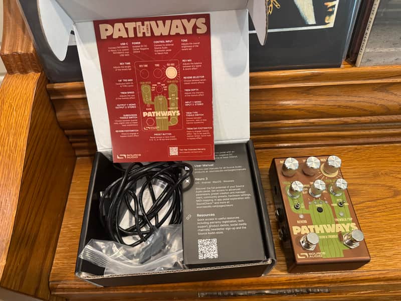 Source Audio Pathways Reverb & Tremolo