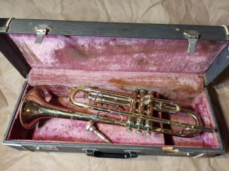 King Cleveland Superior Trumpet, USA, with case & MP, Good Condition image 1
