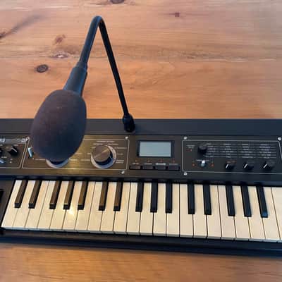 Korg microKORG XL+ 37-Key Synthesizer/Vocoder 2012 - 2019 - Black