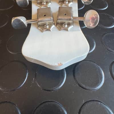 Jerry Jones Baritone / 6 String Bass 88-90 - White image 10