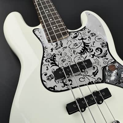 Jazz Bass Stainless Steel Engraved Pickguard (4 String) - Chrome image 2