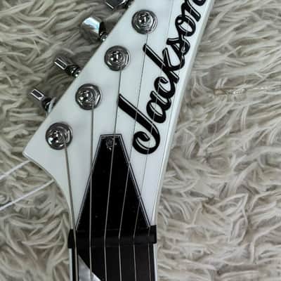 Jackson Pro Series King V™ KVTMG Electric Guitar, Ebony Fingerboard, Snow White image 3