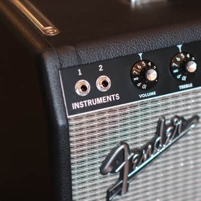 Fender '65 Princeton Reverb Reissue 12-Watt 1x10" Guitar Combo 2008 - Present - Black image 2