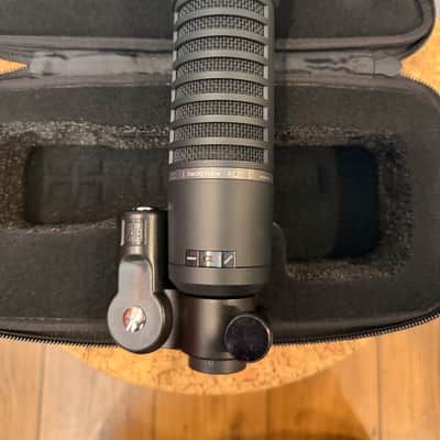 Electro-Voice RE20 Cardioid Dynamic Microphone 2021 - Present - Black image 2