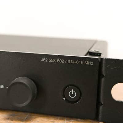 Shure SLXD4 Wireless Receiver - J52 Band: 558-602 / 614-616 MHz (NO PSU) CG01WHV image 4