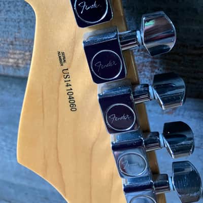 2014 Fender American Standard Stratocaster with Maple Fretboard 2008 - 2016 - 3-Color Sunburst image 8