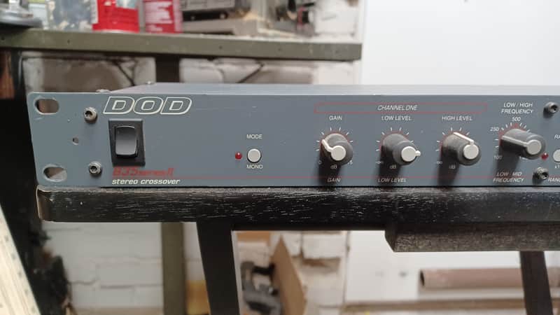 DOD 835 Series II Stereo Crossover 1993 - Grey imagen 1