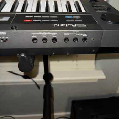 Roland Alpha Juno-2 61-Key Programmable Polyphonic Synthesizer 1985 - 1988 - Black with Original Case and Instruction Manual image 2