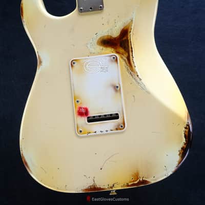 Fender Stratocaster Vintage White Made in USA Aged Relic image 5