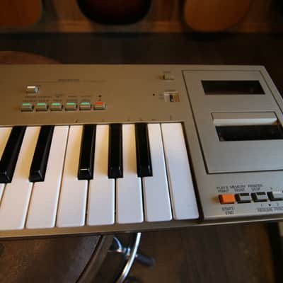 ~1980s Yamaha Portasound MP-1 Keyboard image 9
