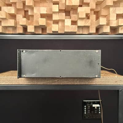 Vintage dbx 160 Compressor / Limiter Pair. DBX160 VU. Just Serviced. Classic. Close SN! image 6