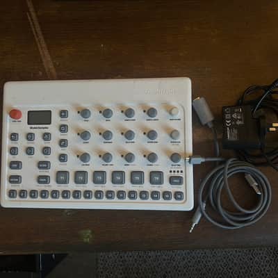 Elektron Model:Samples 2019 - 2020 - White