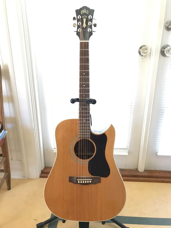 1981 Guild D40 with Florentine Cutaway image 1