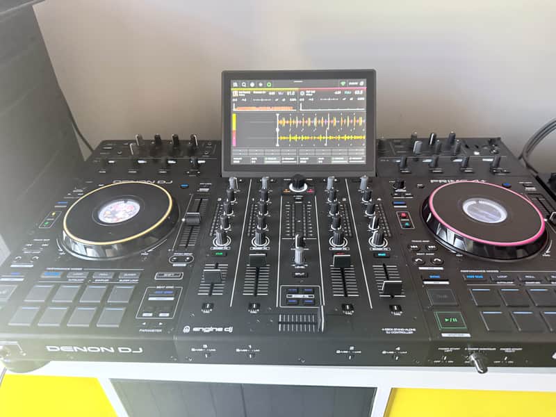 Denon Prime 4+ 4-Deck DJ System 2023 - Present - Black image 1