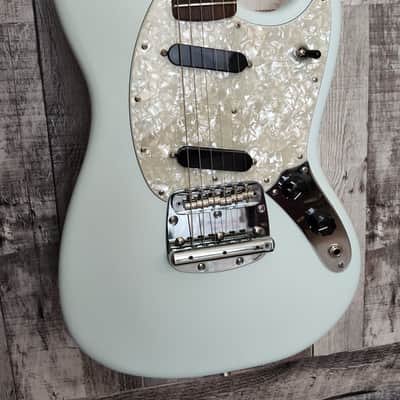 Fender American Performer Mustang with Rosewood Fretboard 2022 - Satin Sonic Blue image 3