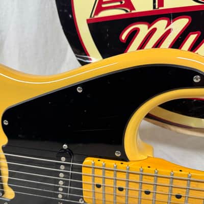 Fender '51 Pawn Shop Stratocaster Guitar - MIJ Made In Japan 2011 - Blonde / Maple neck image 2