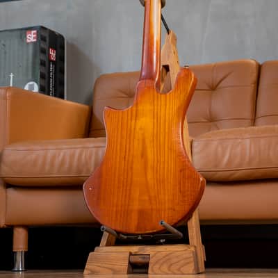 Guild B-302A 4 String Bass 1978 image 4