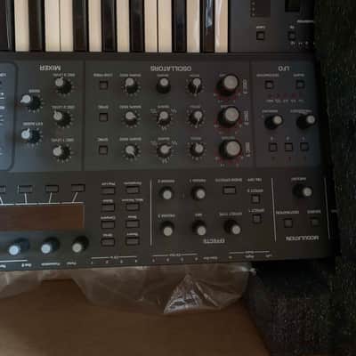 Sequential Pro 3 37-Key 3-Voice Monophonic / Paraphonic Synthesizer 2020 - Present - Black image 5