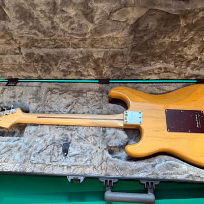 Fender Stratocaster 2019 - Antique Natural image 3