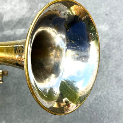 Trompette Martin Imperial (1958–1959) – Excellent état mécanique – Gravure Handcraft – Embouchure Courtois image 8