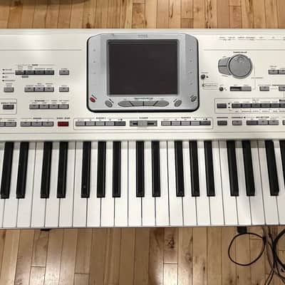 Korg Pa2X Pro 76-Key Professional Arranger Keyboard 2000s - Silver image 14