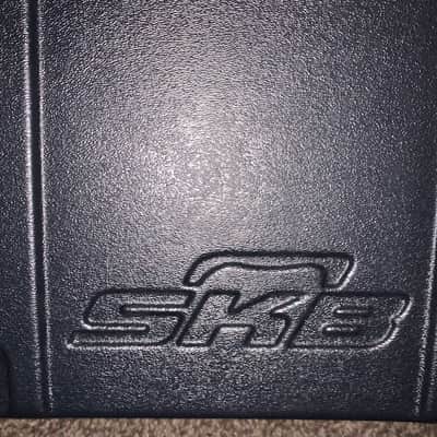 Skb Guitar hardshell case only for fender  precision or Jazz electric bass guitar image 2
