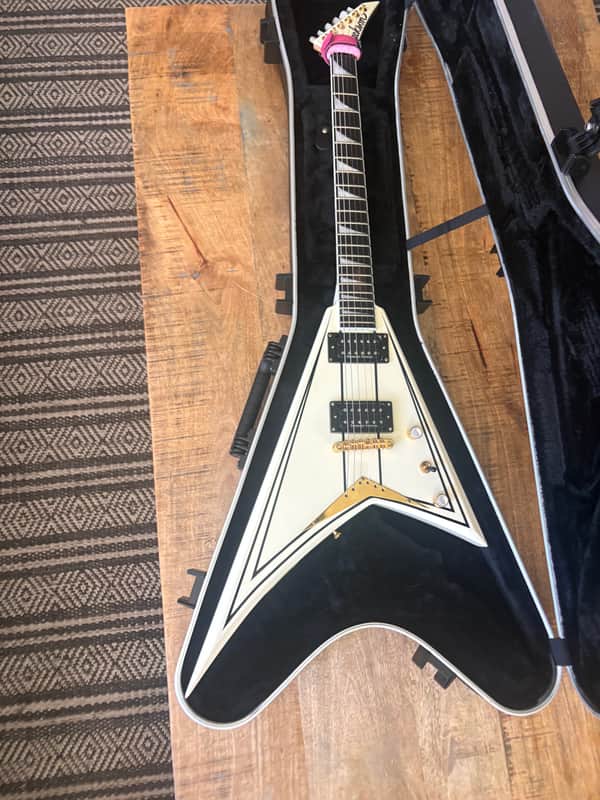 Jackson Pro Series RR3 Rhoads 2016 - Present - Ivory with Black Pinstripes image 1