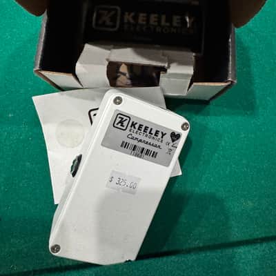 Keeley Custom Shop Edition Compressor Pedal 2015-2025 - White image 3