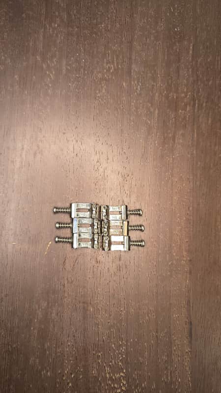 Highwood Contoured Vintage Saddles for Strat - Set of 6