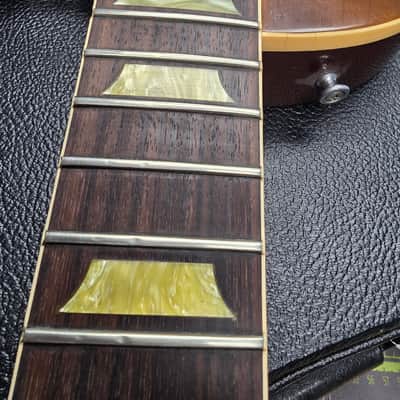GIBSON *UPDATED* Les Paul Classic—Honey Burst image 11