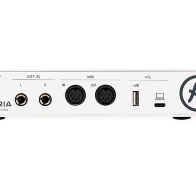 Arturia - MiniFuse 2 - Compact USB Audio & MIDI Interface with Creative Software for Recording, Production, Podcasting, Guitar - White image 3