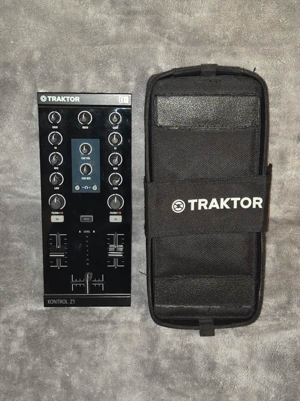 Native Instruments Traktor Kontrol Z1 2010s - Black image 1