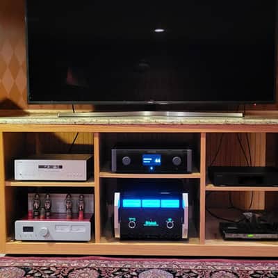 McINTOSH MC303- 3-Channel Solid State Amplifier - NEW! image 3