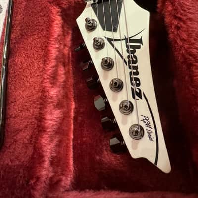 Ibanez PGM300RE-WH 20th Anniversary Paul Gilbert Signature 2009 - White image 2
