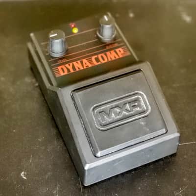 ギター MXR Dyna Comp M-202 Black MXR Dyna Comp M-202 1982-1984