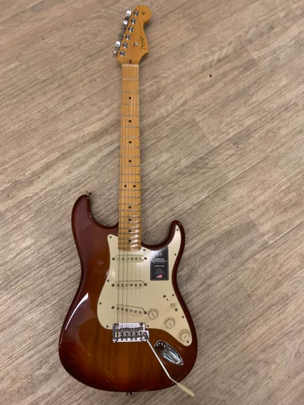 Fender American Professional II Stratocaster with Maple Fretboard 2020 - Present - Sienna Sunburst image 1
