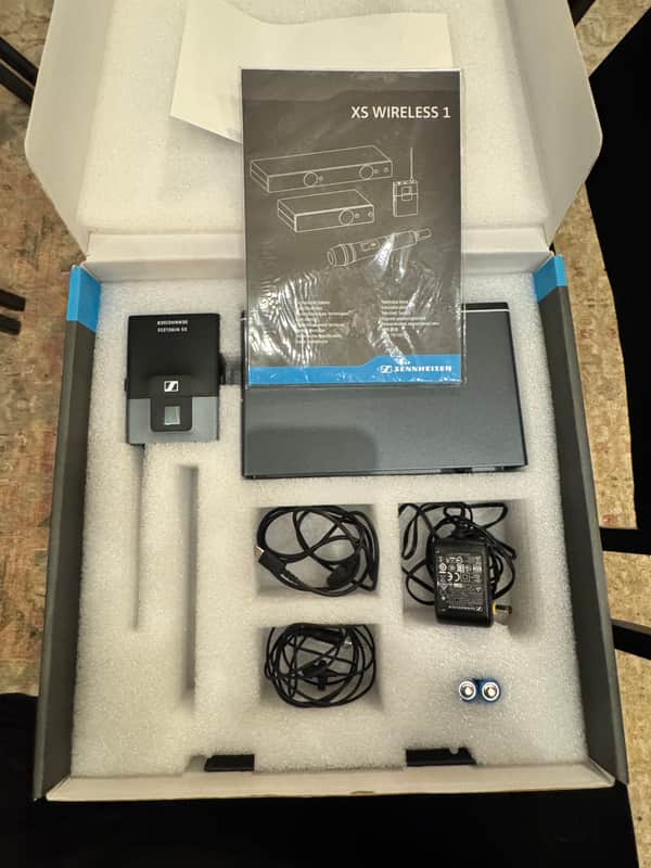 Sennheiser XSW 1-ME2-A Lavalier Mic Wireless System - A Band (548-572 MHz) 2010s - Black image 1