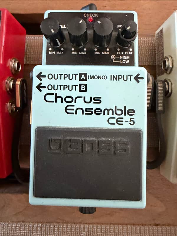 Boss Chorus ensemble CE-5