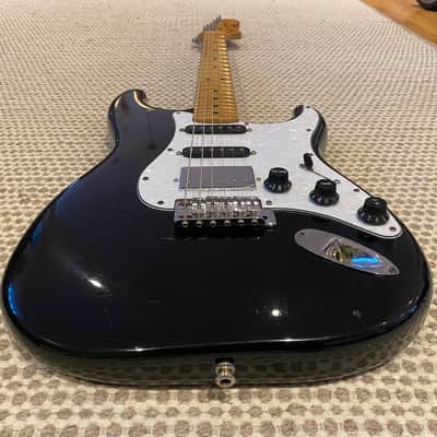 Fender Stratocaster with 3-Bolt Neck, Maple Fretboard 1971 - 1977 - Black image 4