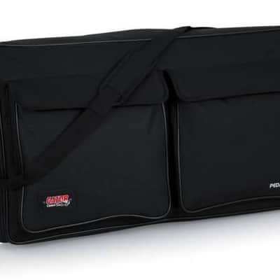 Gator 30" X 16" Wood Pedal Board w/ Black Nylon Carry Bag; Includes G-Bus-8 Power Supply W/ (8) 9V & (3) 18V Outputs GPT-PRO-PWR image 6